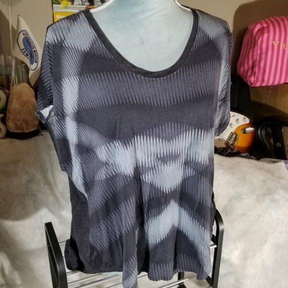 Calvin Klein Jeans Tops - Calvin Klein Jeans Three-Tone Gray Sleeveless Top